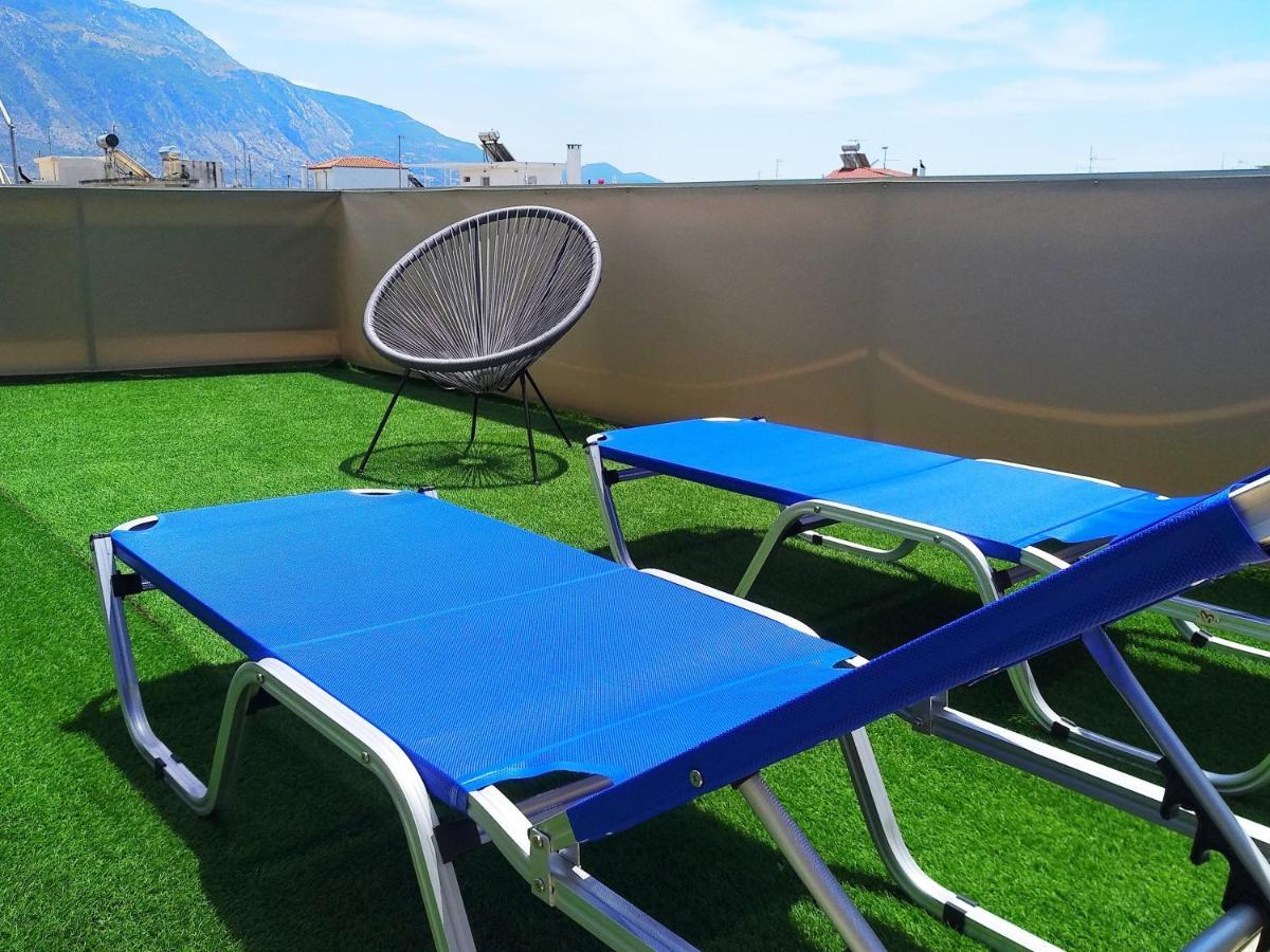 Tiny Central Penthouse, Big Terrace Kalamata Extérieur photo